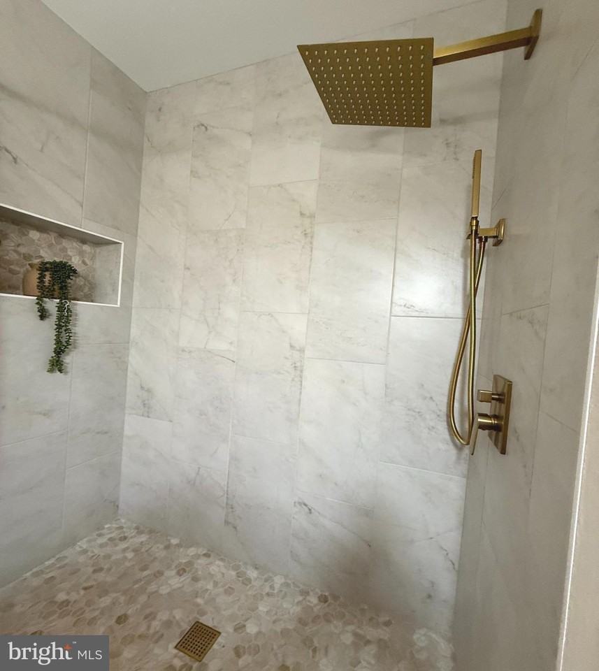 11382 Cromwell Ct - Photo 7 of 15