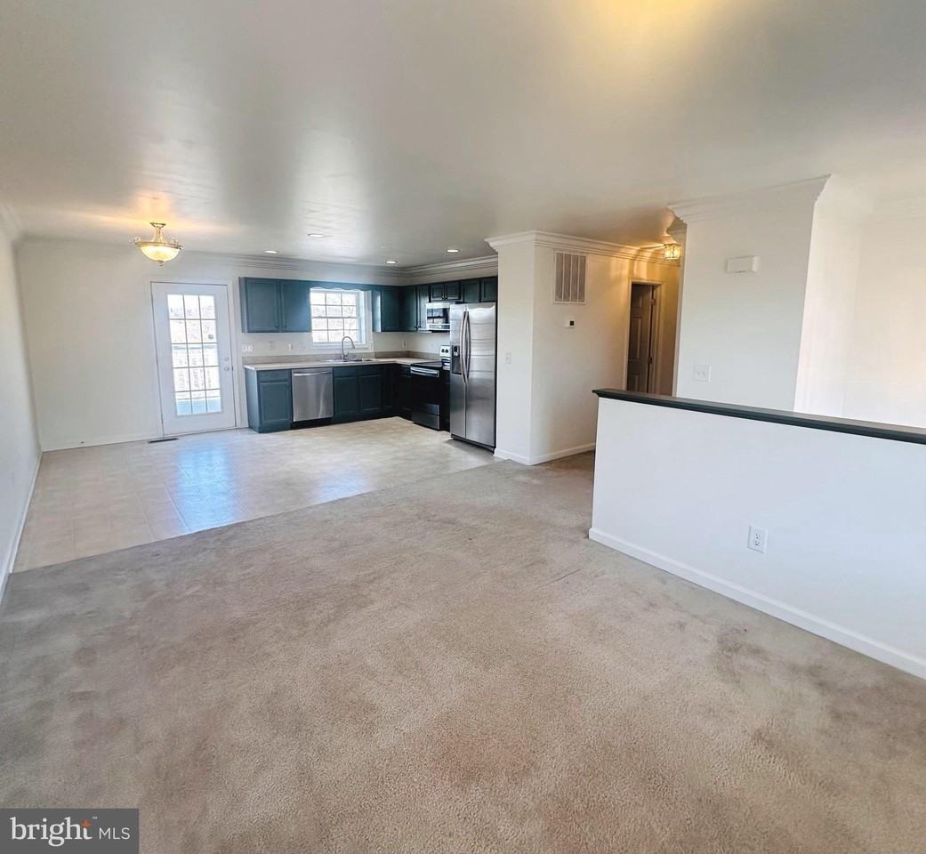 92 Embassy Ct - Photo 6 of 20