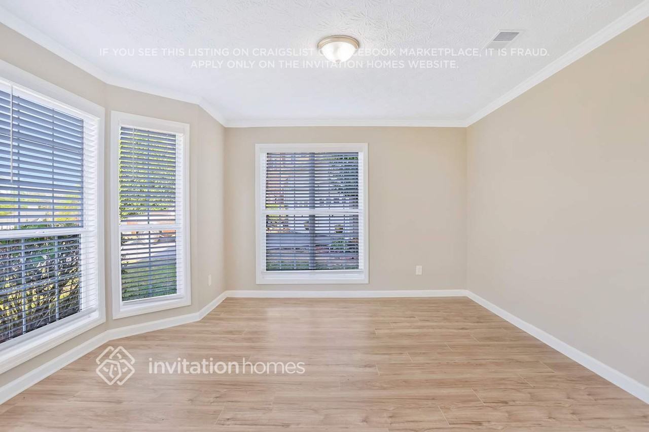 612 Lone Oak Ct - Photo 4 of 24