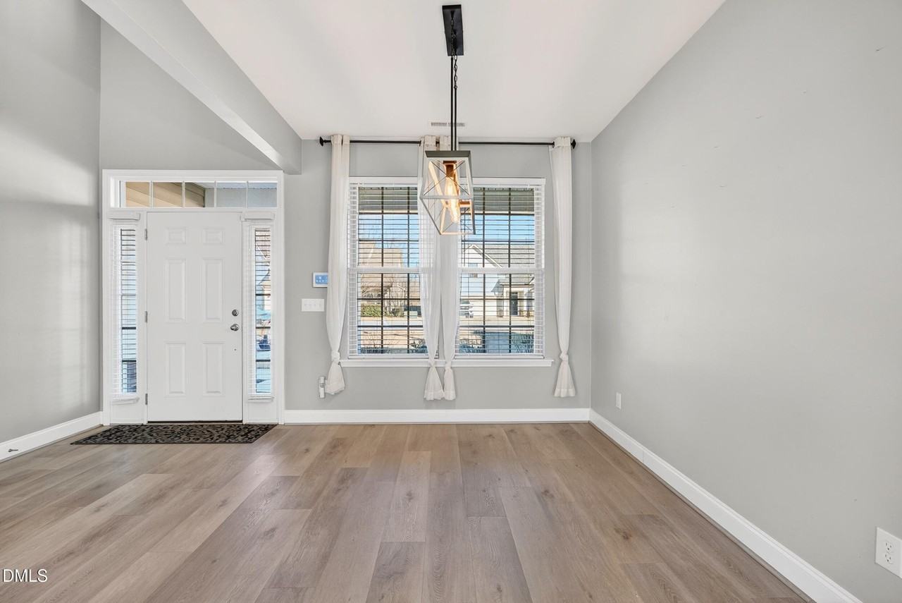 3325 Lacewing Dr - Photo 2 of 16