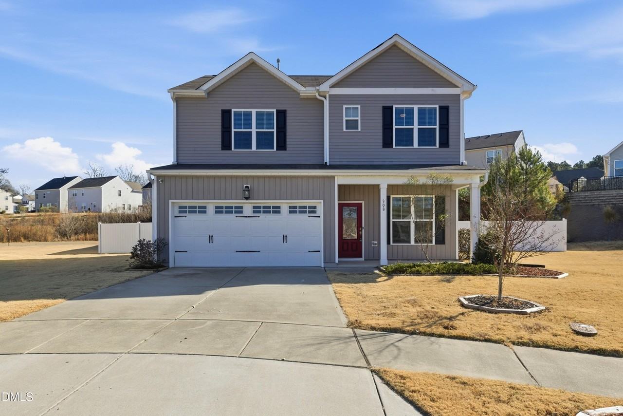 308 Colin Court - Photo 2 of 32