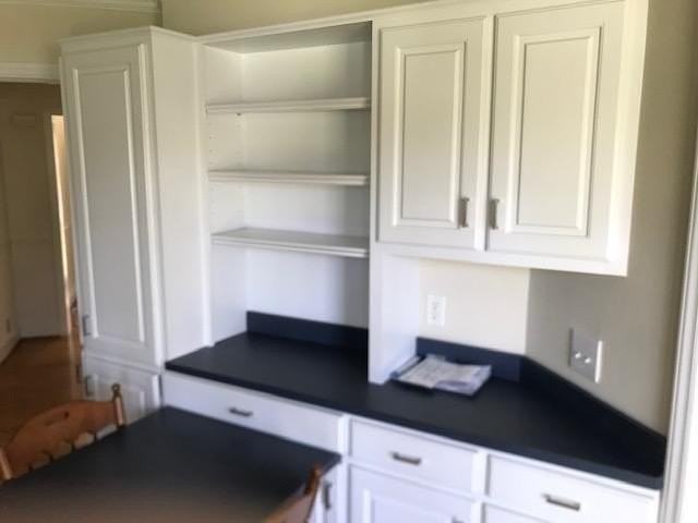 2153 Canterbury Dr - Photo 5 of 30