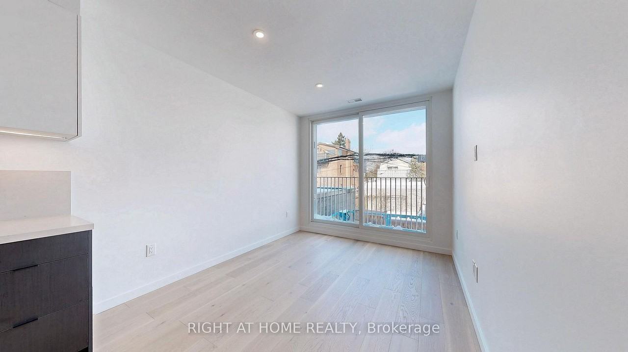 3122 Dundas Street West - Photo 5 of 10