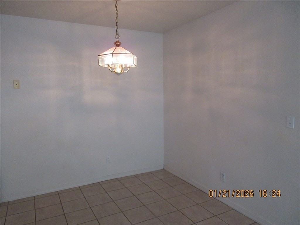 2469 Fox Ave - Photo 4 of 8