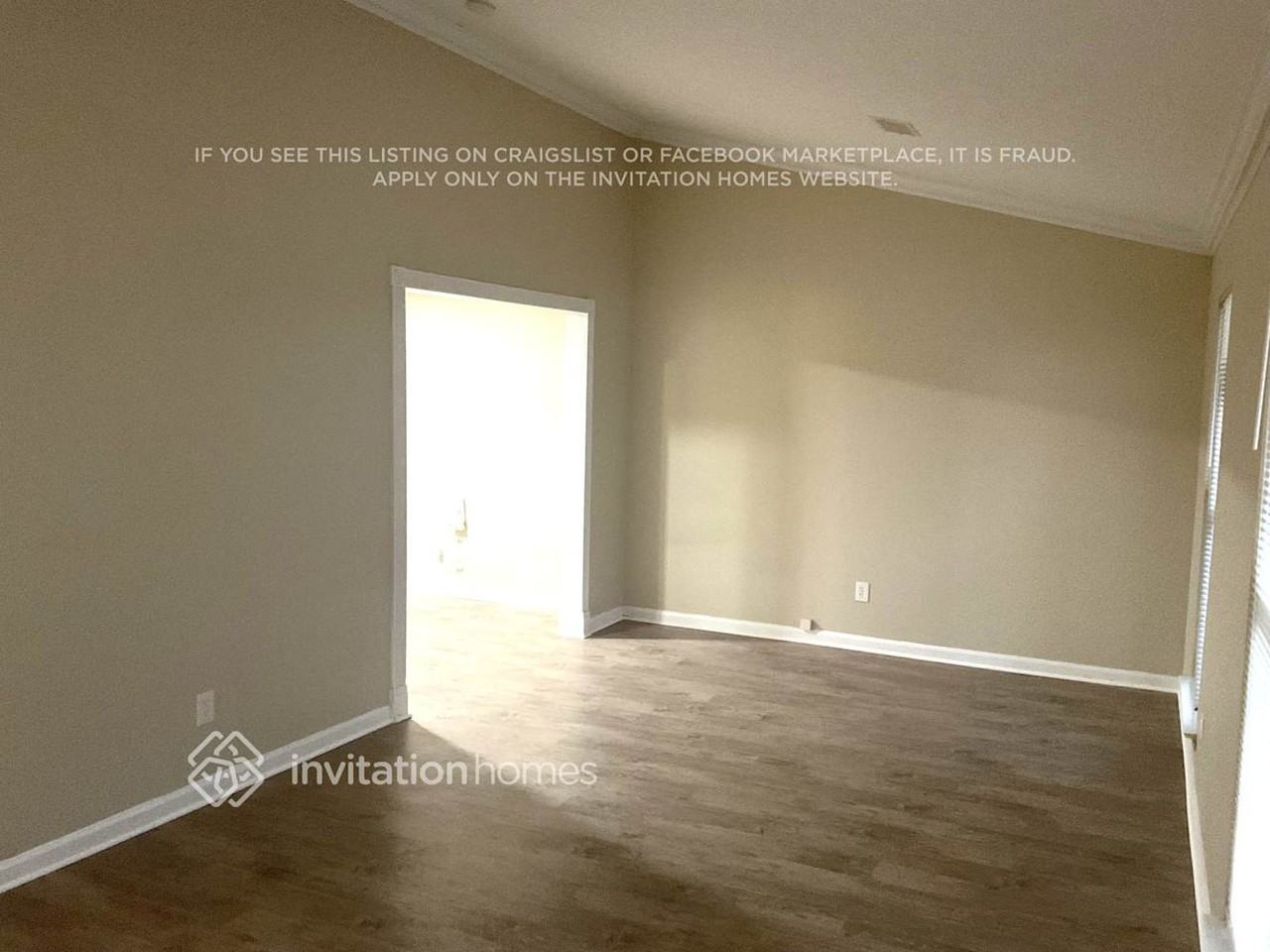 155 Barrington Dr E - Photo 4 of 30