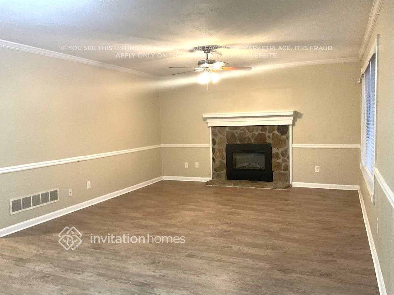 155 Barrington Dr E - Photo 5 of 30