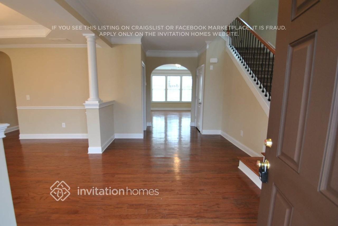 3646 Bridge Walk Dr - Photo 2 of 17