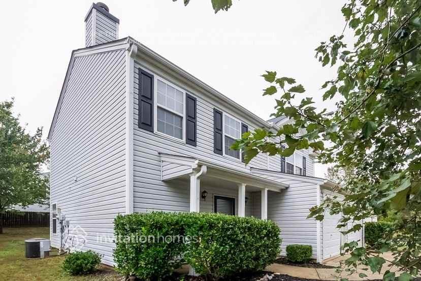 129 Drury Ln - Photo 3 of 24