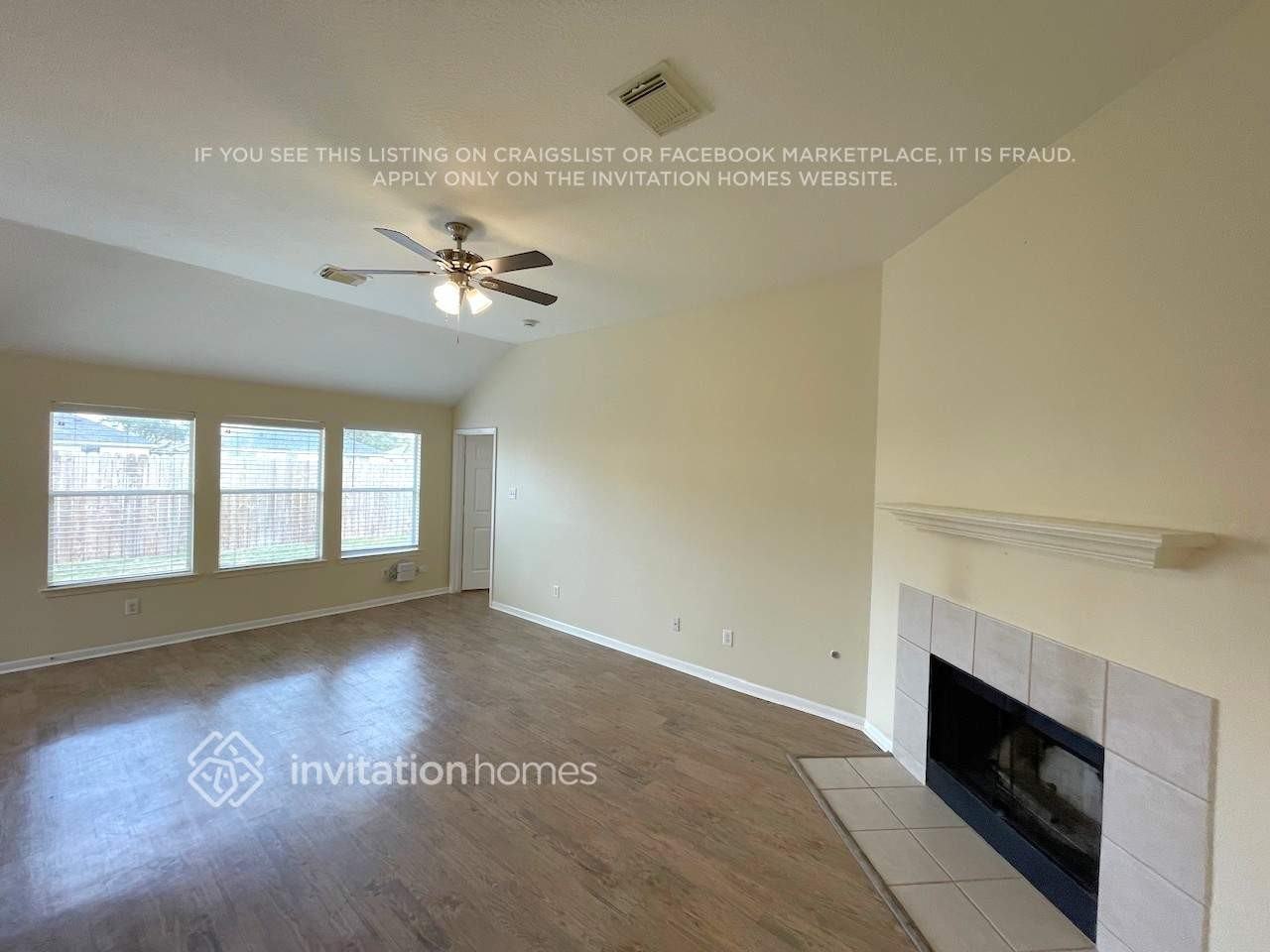 19470 Tahoka Springs Dr - Photo 3 of 11