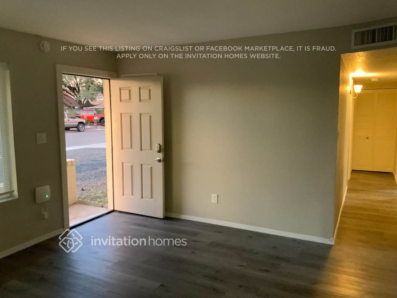 1624 W Behrend Dr - Photo 2 of 10