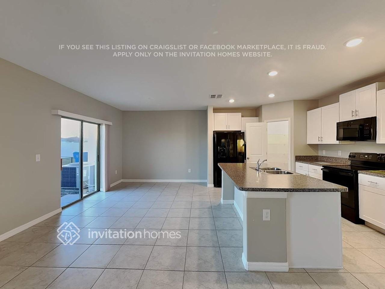 15618 Greenleaf Bay St - Photo 4 of 21