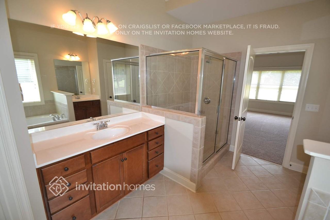 427 Sweetwater Bridge Cir - Photo 7 of 14