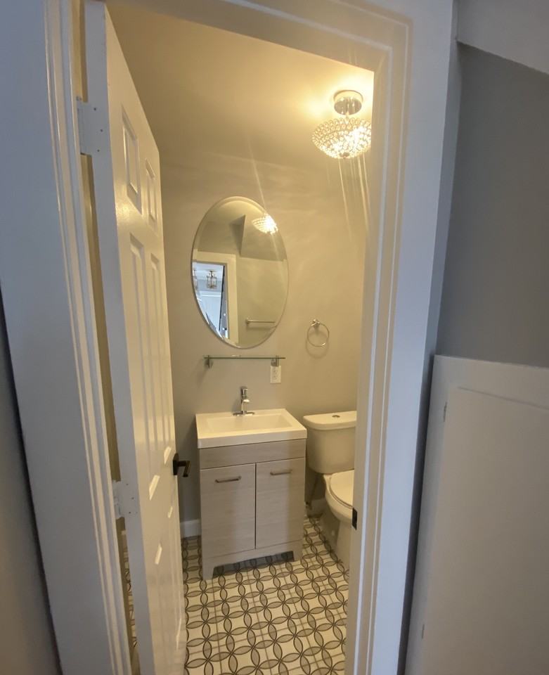 404 Saint James St - Photo 7 of 21