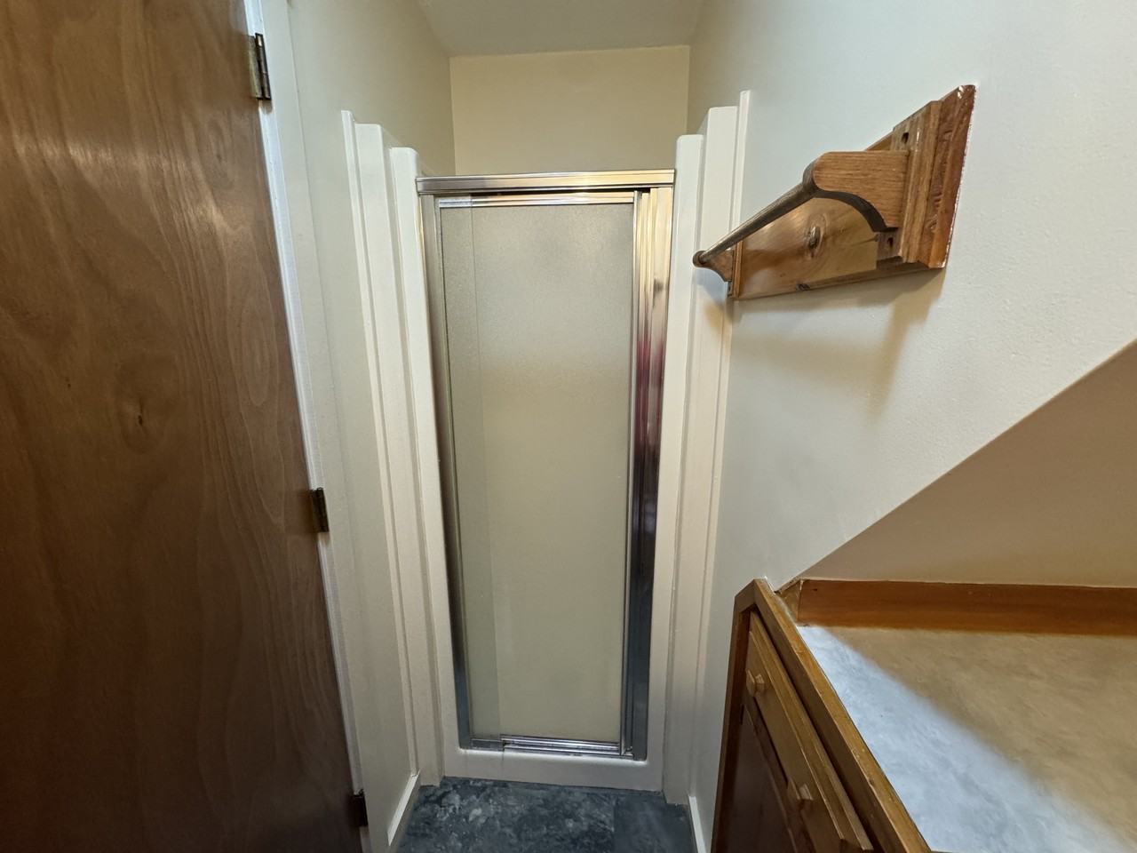 1268 Meadow Rd - Photo 5 of 11