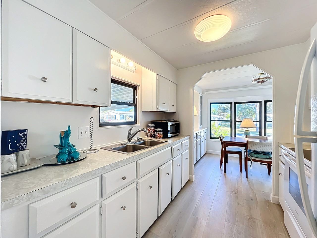 909 Sequoia St #1 - Photo 5 of 20