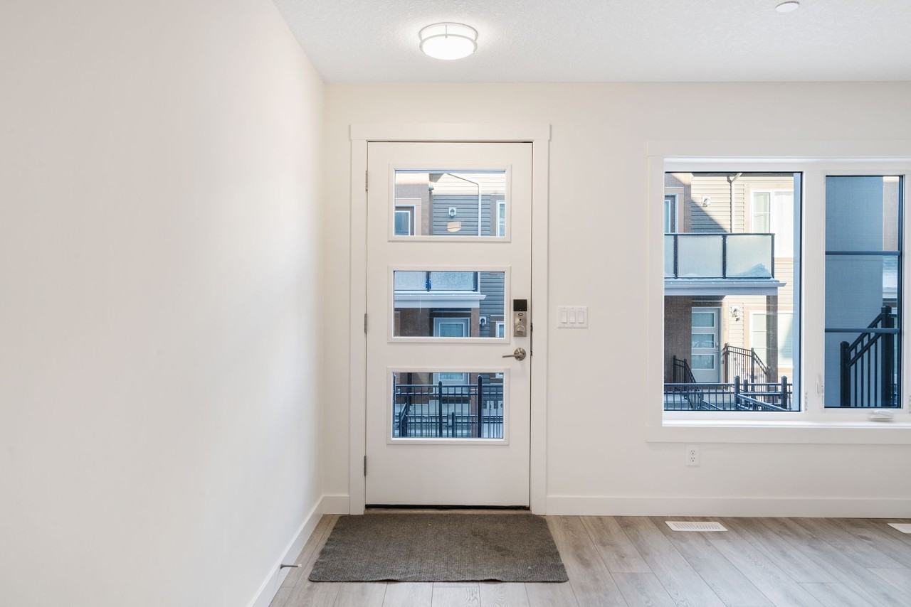 230 Livingston Common Ne - Photo 5 of 24