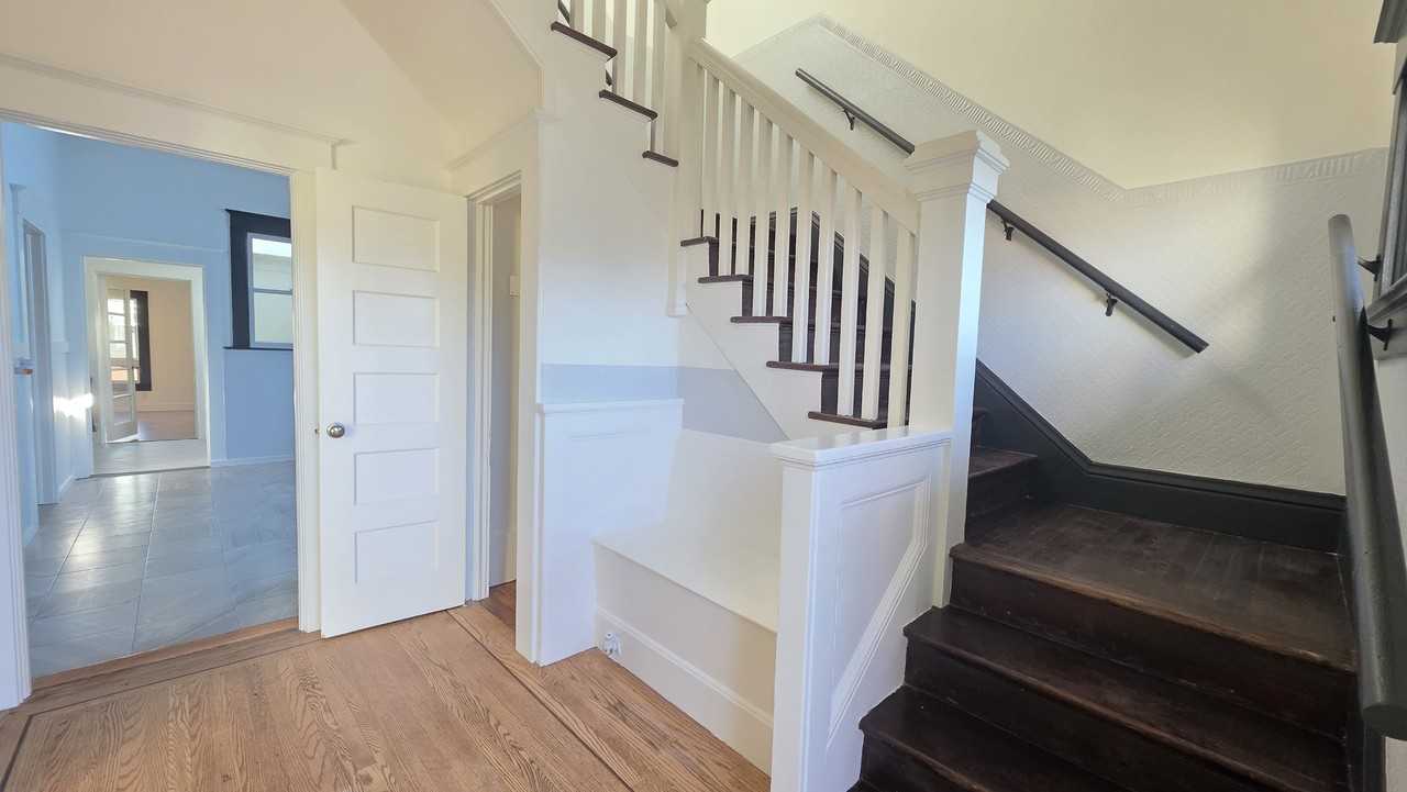 1590 Underwood Ave - Photo 3 of 24