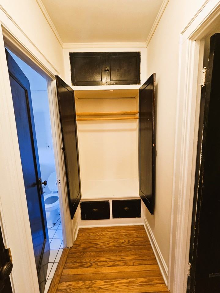 4800 N Paulina St #2 - Photo 7 of 8