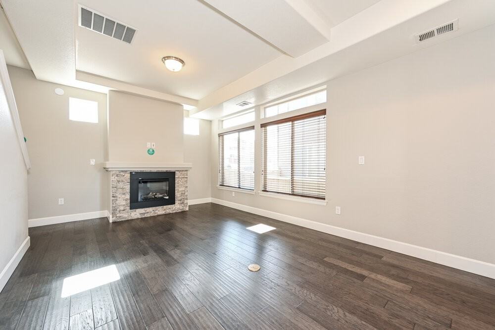 4478 Elegant St - Photo 6 of 18