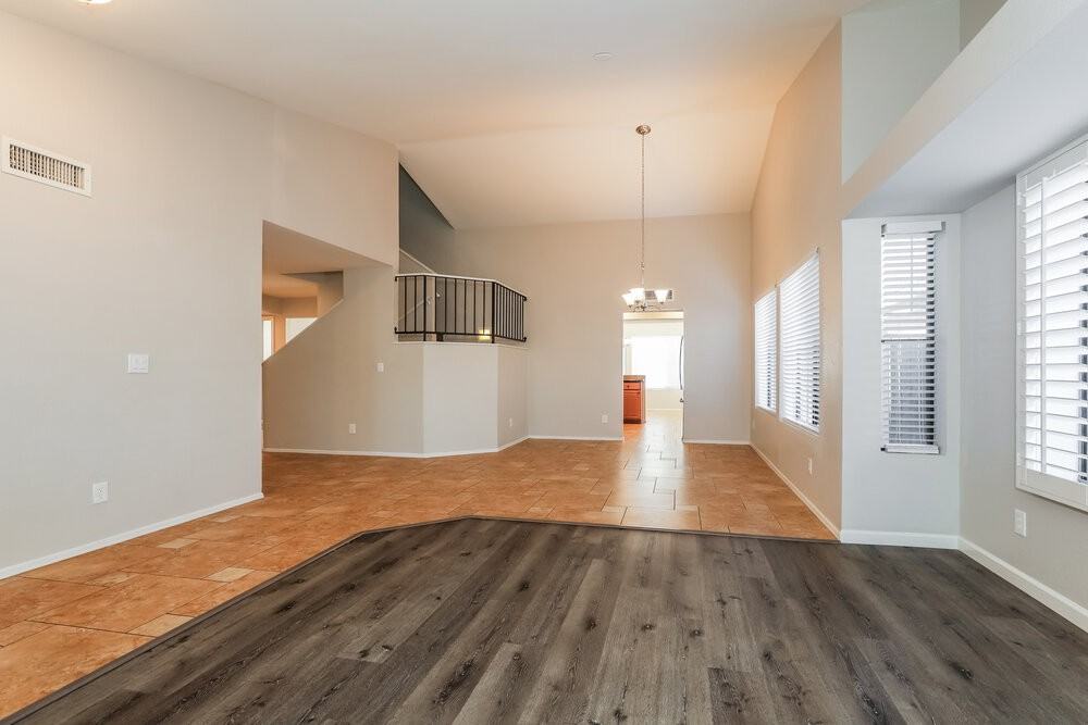 7519 W Sequoia Dr - Photo 4 of 17