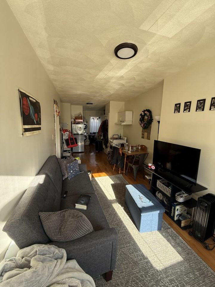 40 Cooper St #3 - Photo 2 of 12