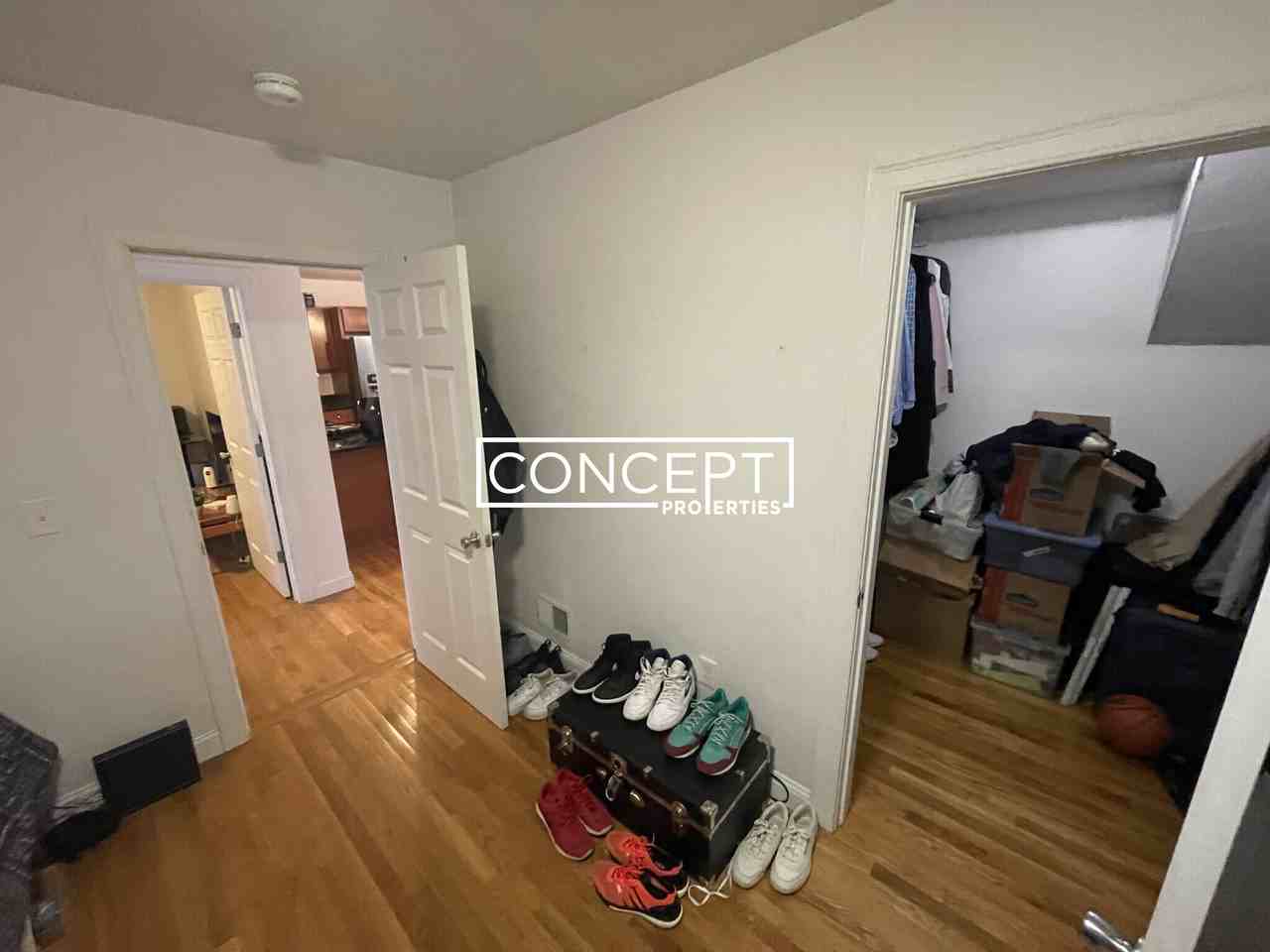 61 Circuit St - Photo 3 of 13