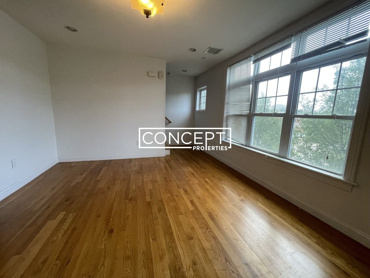 63A Circuit St - Photo 7 of 38