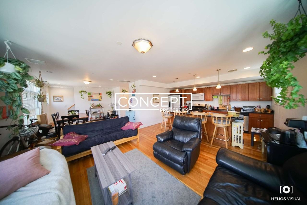 57A Circuit St - Photo 2 of 22