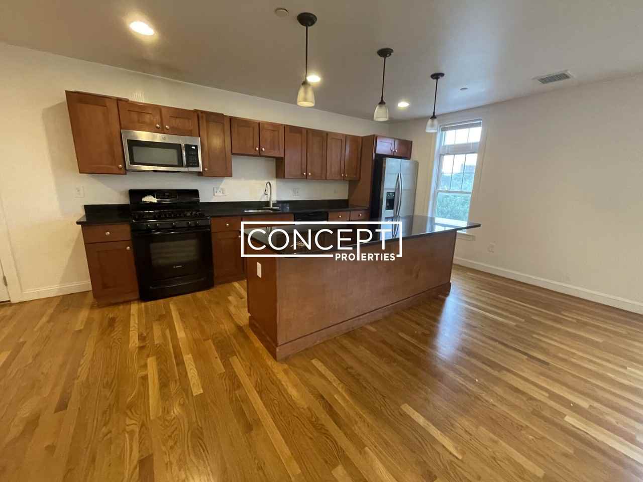 59 Circuit St - Photo 4 of 29