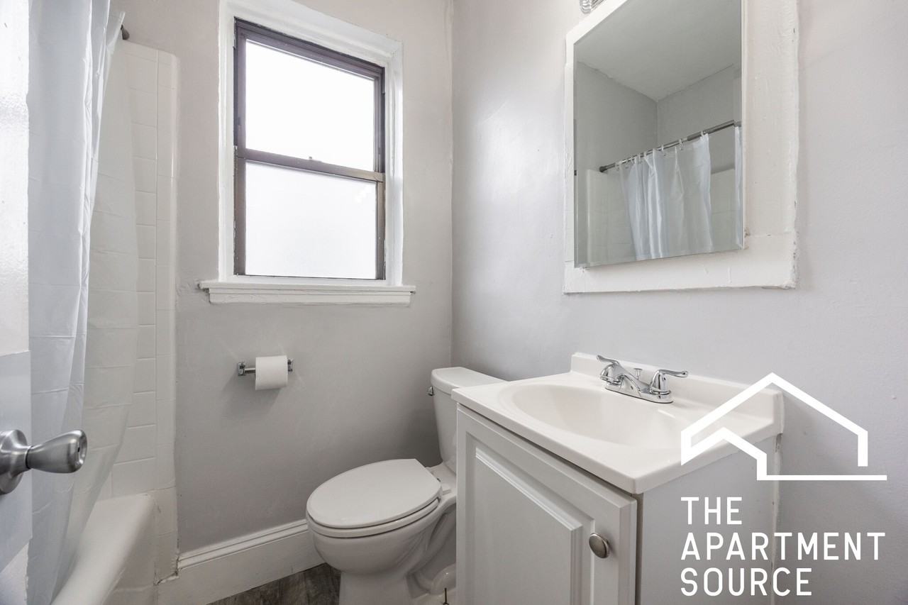 4735 N Beacon St #411 - Photo 7 of 16