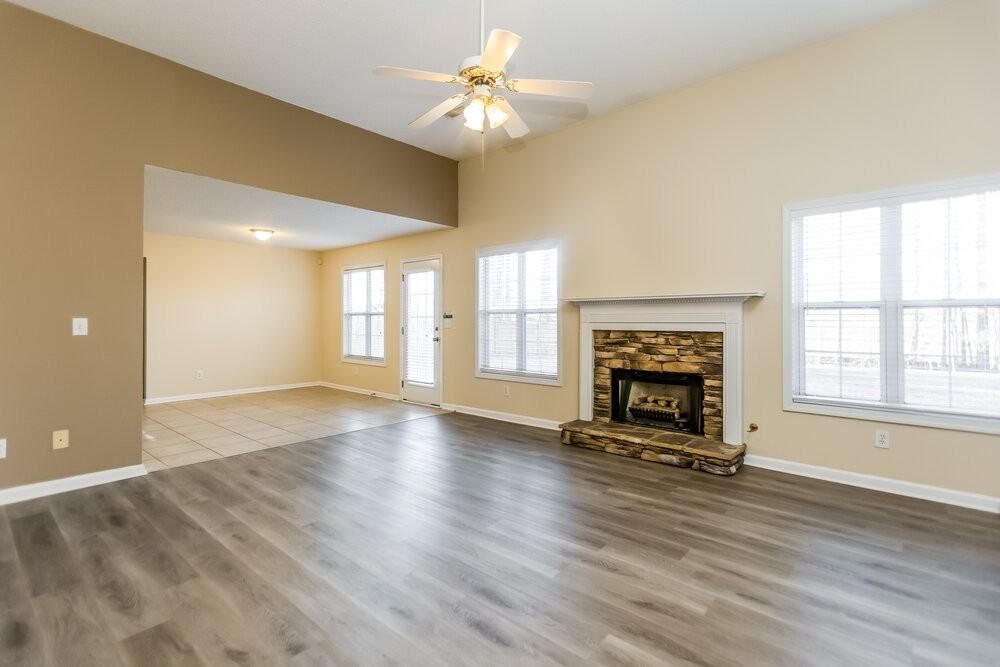 5335 Yoshino Ter - Photo 4 of 17