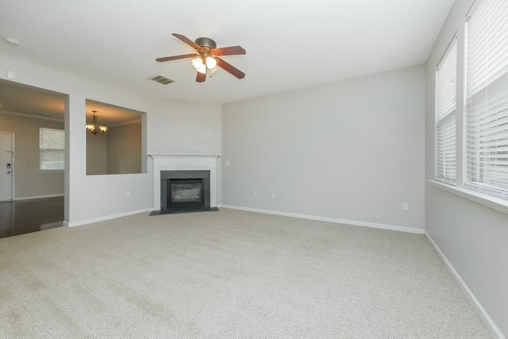 136 Maple Hill Dr - Photo 6 of 17