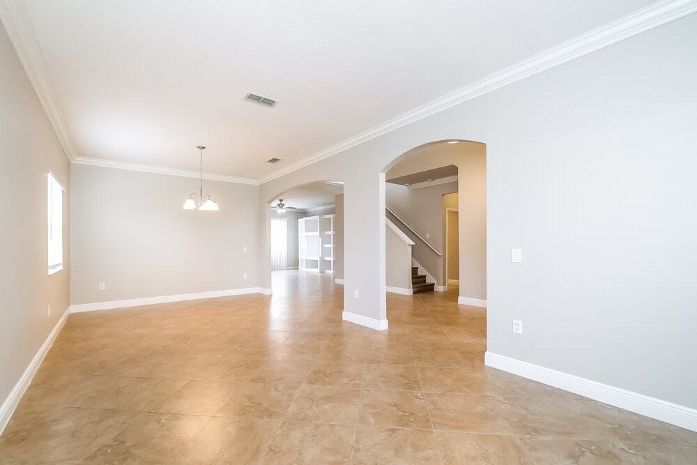 4350 Fox Glen Loop - Photo 4 of 16