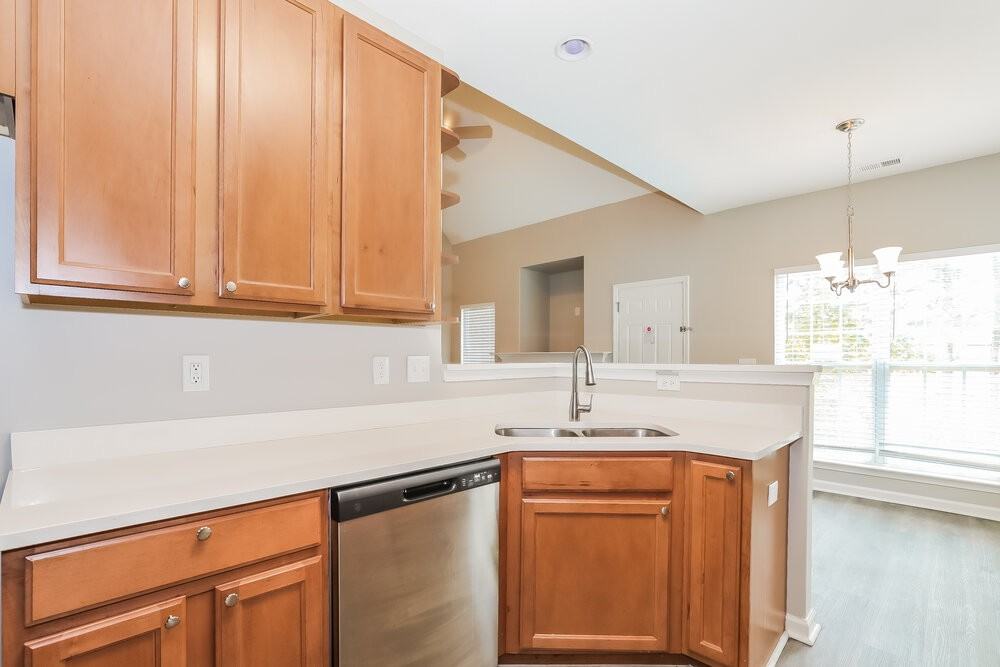 106 Shadow Creek Ct - Photo 5 of 17