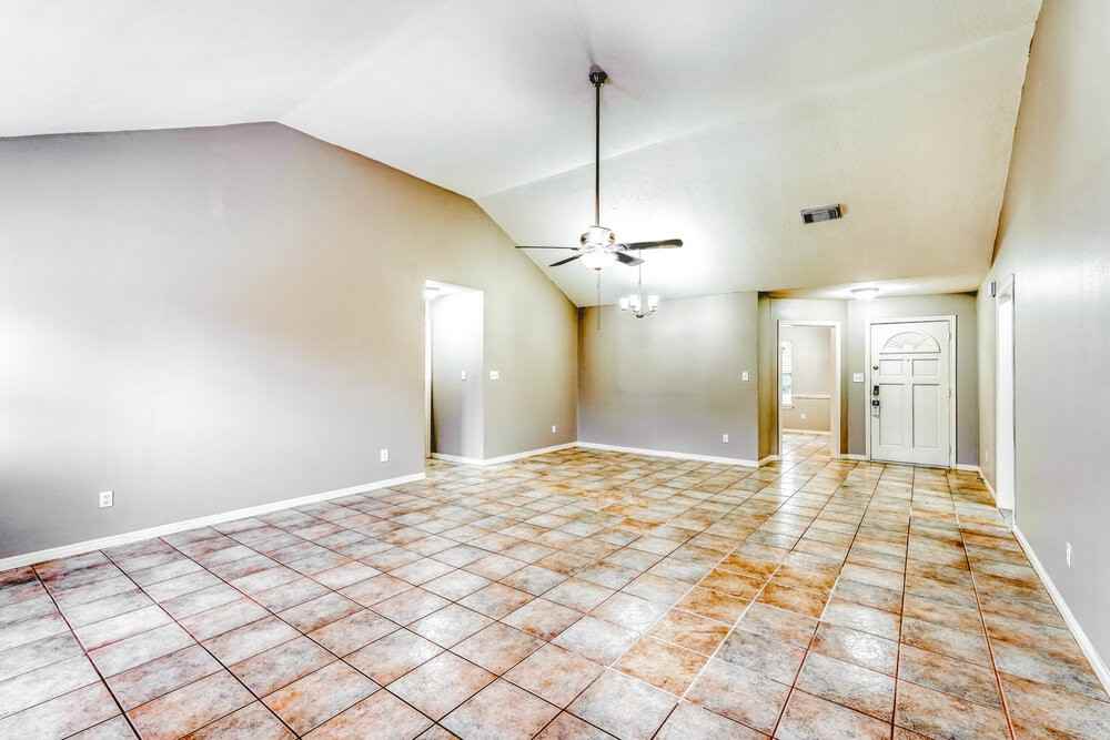 521 Cedar Ave - Photo 3 of 16