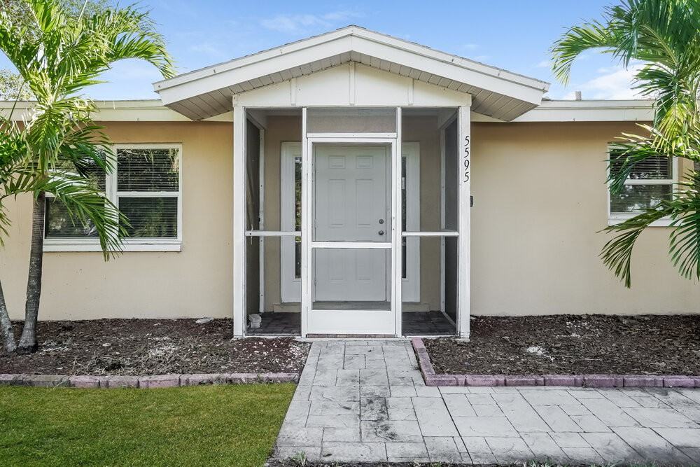 5595 Sunrise Dr - Photo 3 of 25