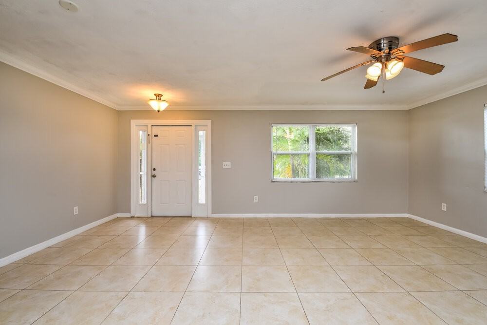 5595 Sunrise Dr - Photo 4 of 25