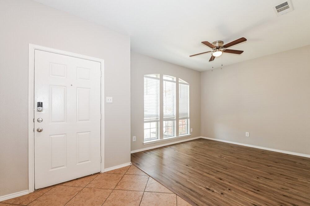 3135 Marble Falls Dr - Photo 3 of 19