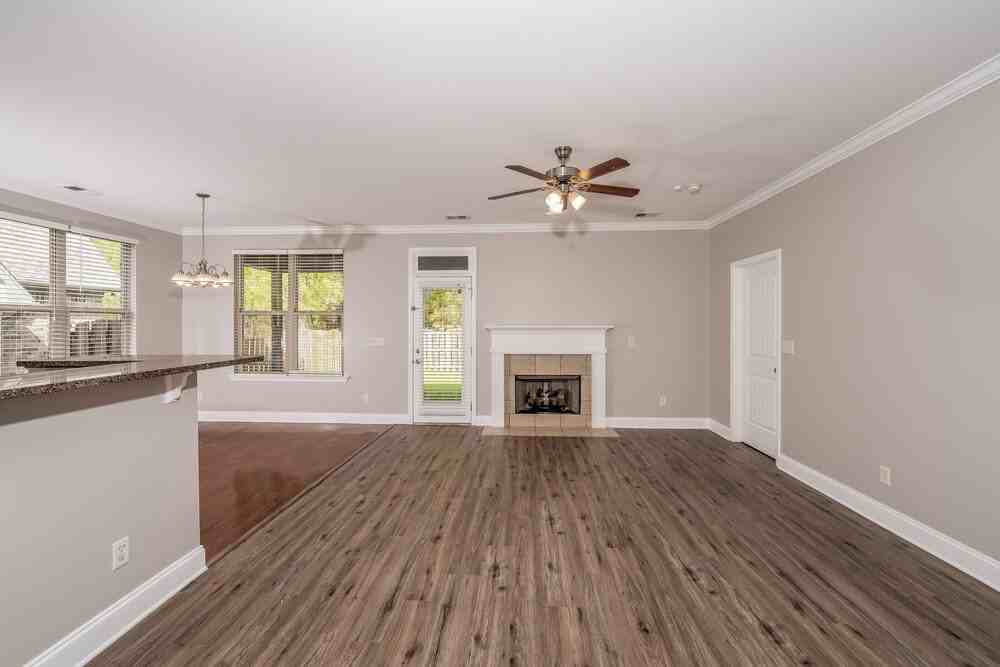 1140 Overlook Dr - Photo 3 of 19