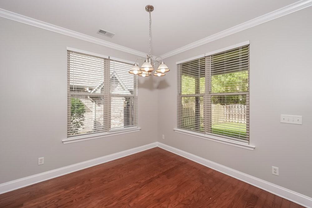 1140 Overlook Dr - Photo 6 of 19