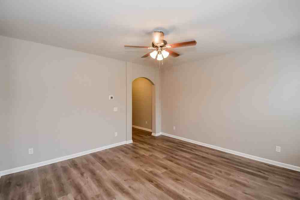 7083 Creeksong Dr - Photo 6 of 20