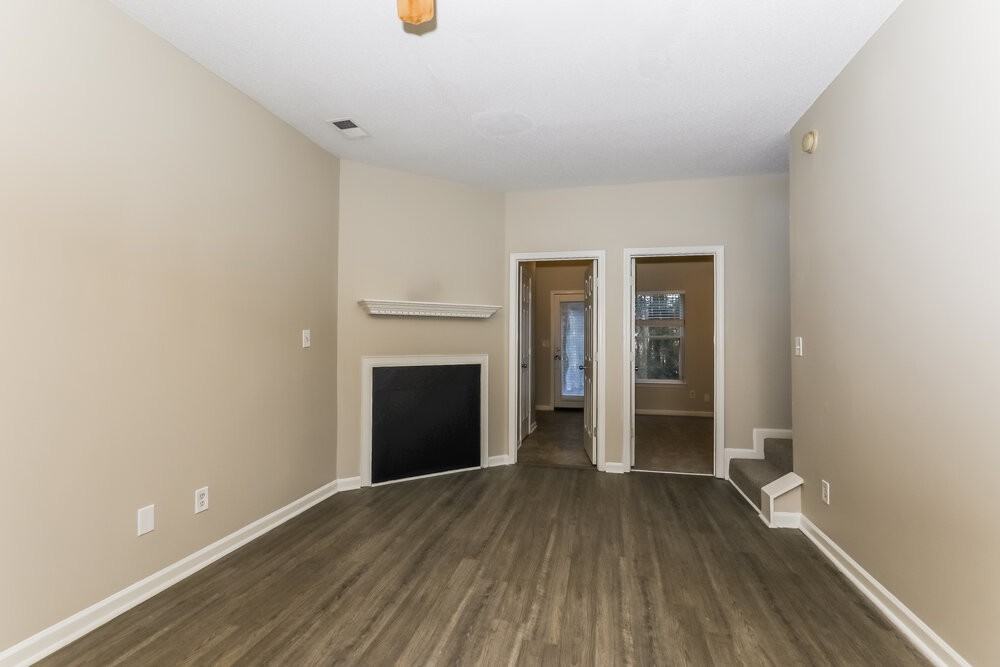 2249 Crossrail Dr - Photo 5 of 17