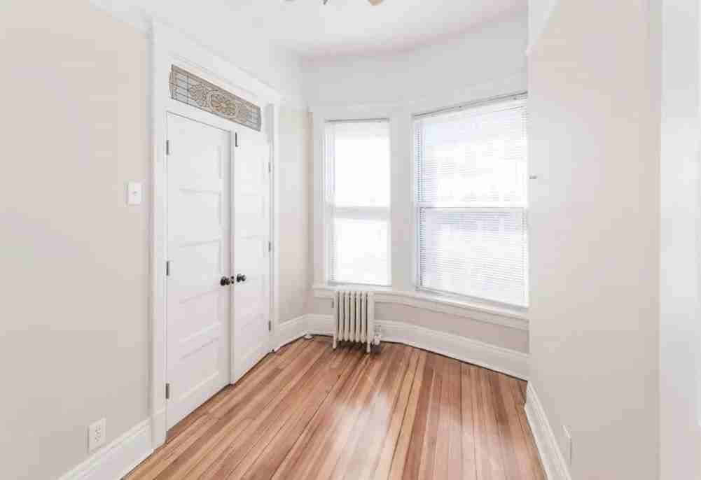 W Dickens Ave & N Clark St - Photo 5 of 14