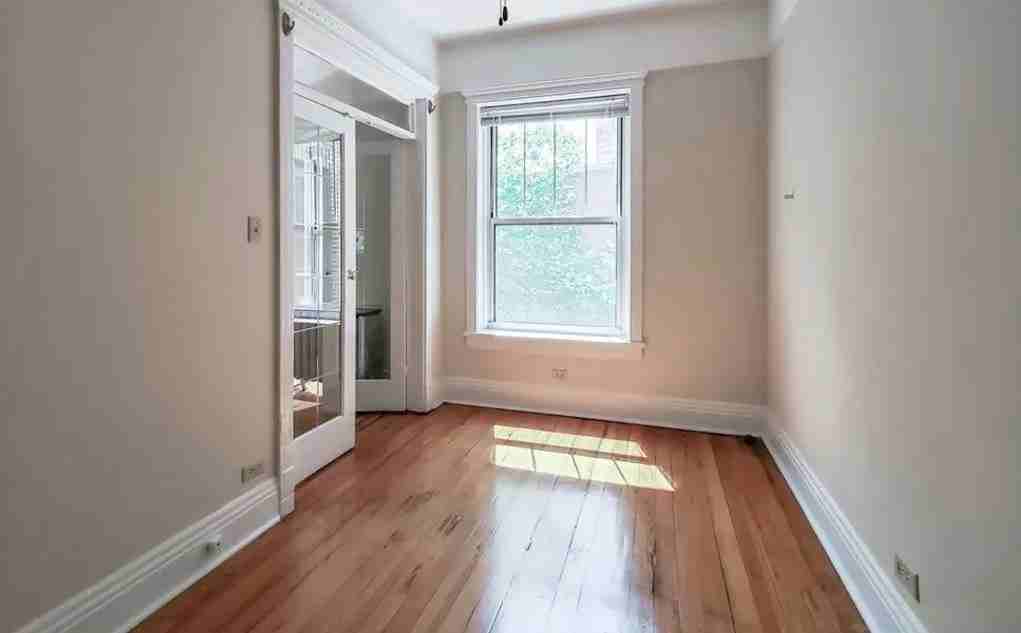 W Dickens Ave & N Clark St - Photo 6 of 14