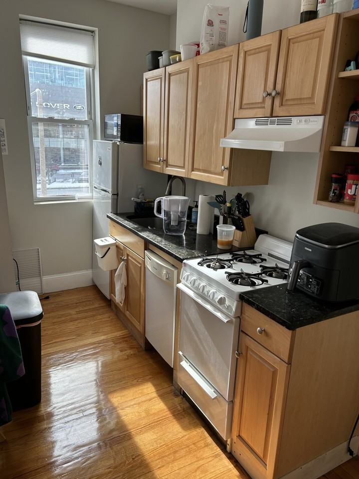 1192 Commonwealth Ave #6