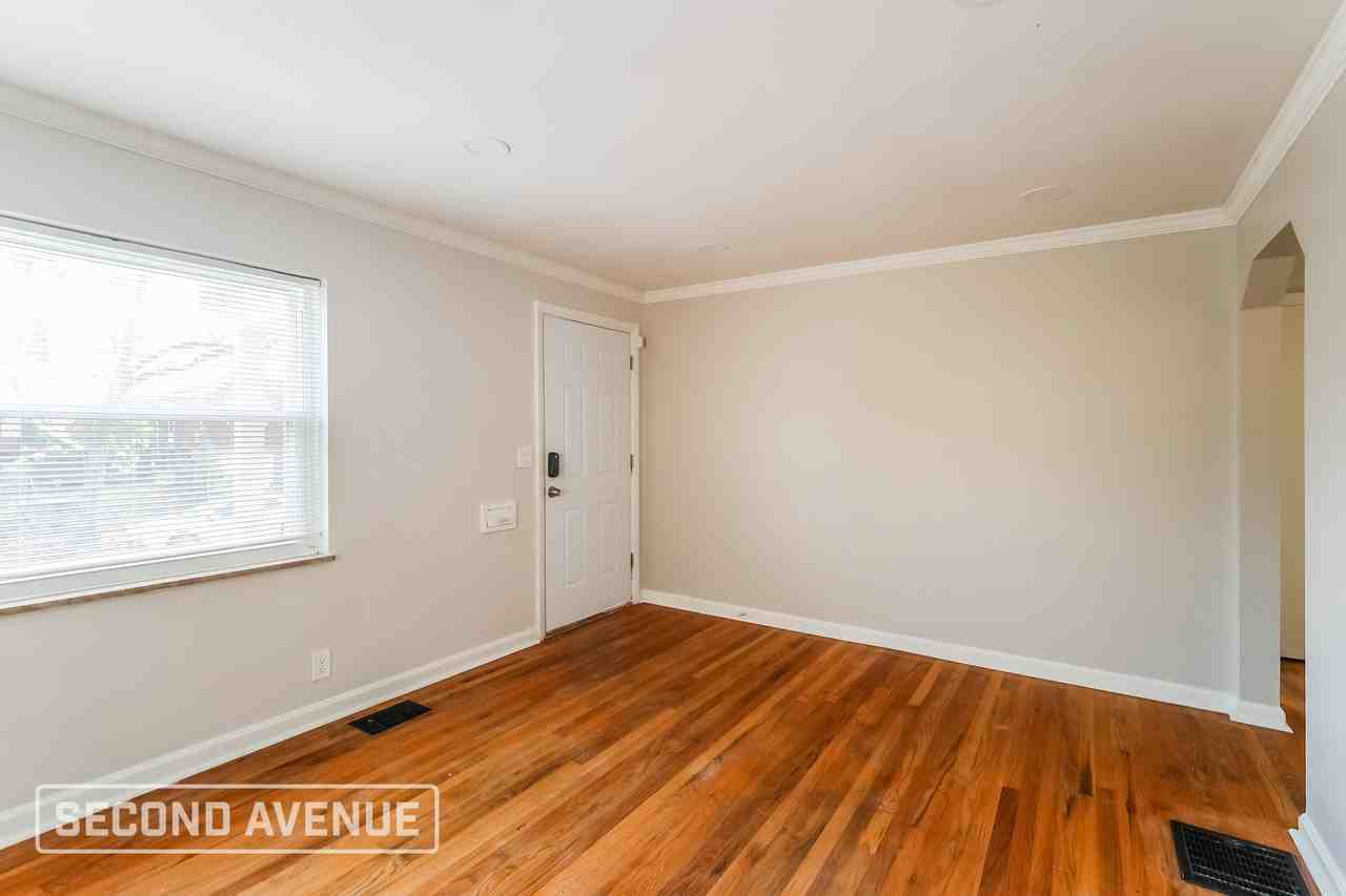 1136 S Lynnebrook Dr - Photo 4 of 26