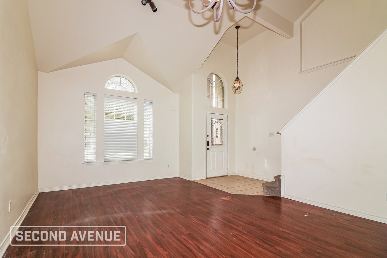 6010 Suffolk Dr - Photo 4 of 29