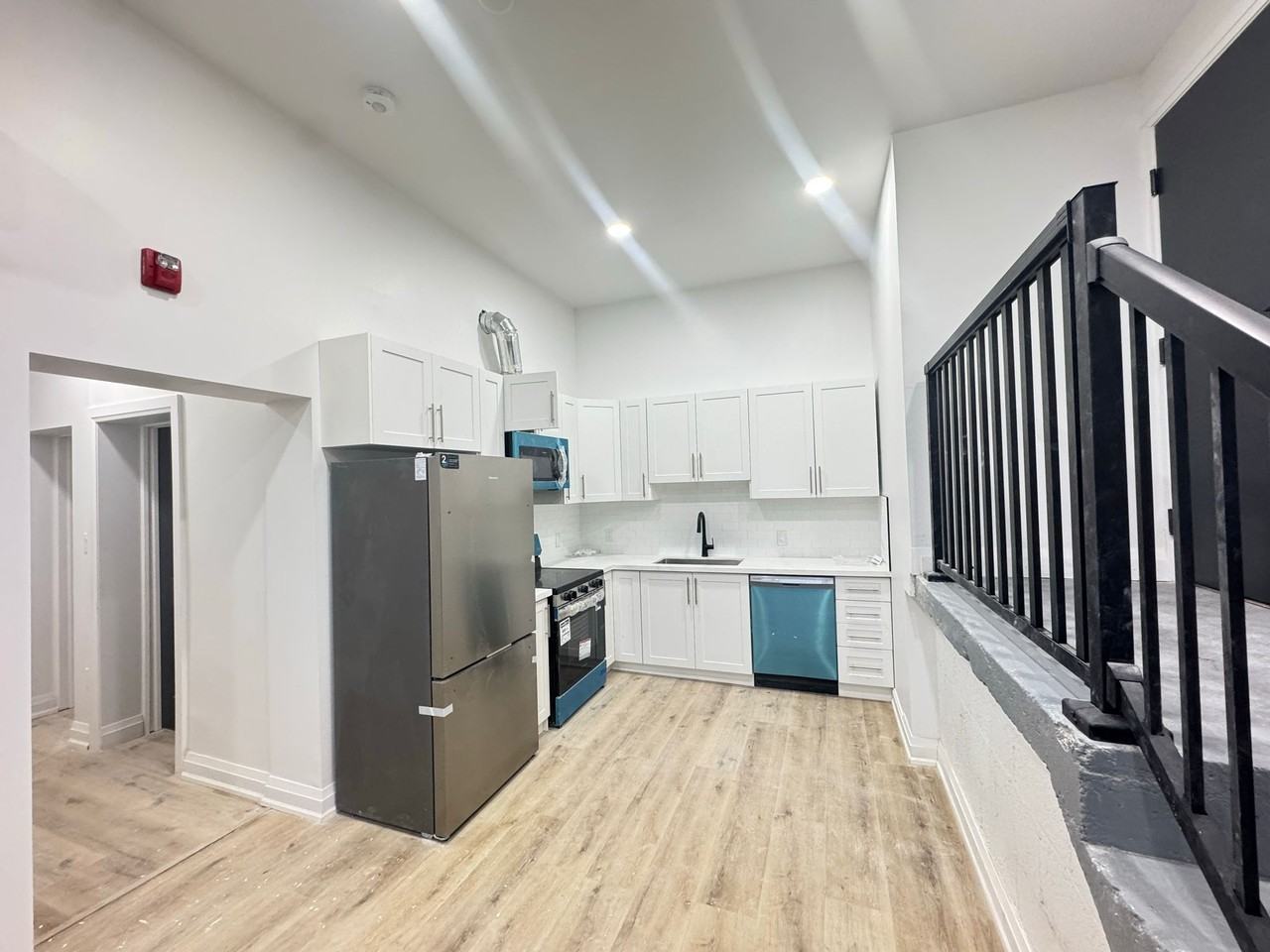 32 PRICE AVE - Photo 2 of 50