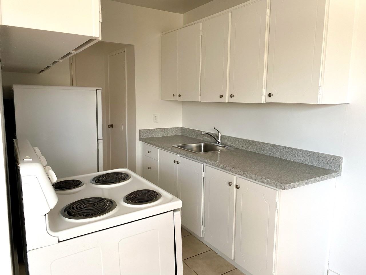 Elmwood Hill - Photo 6 of 7