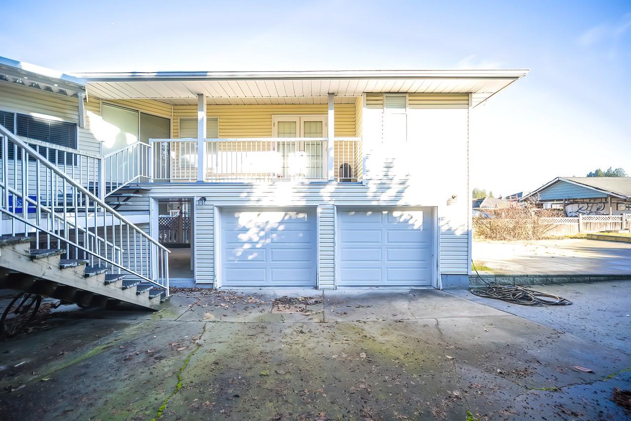 7756 Goodlad Street - Photo 4 of 26